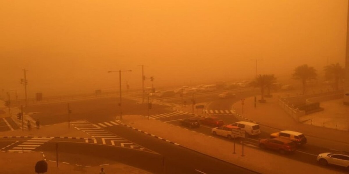 Tips To Follow During A Sandstorm For A Safe Drive In Your Rented Car